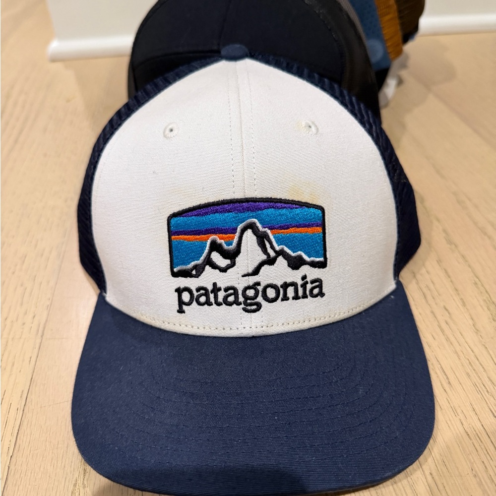 19 hats in total
